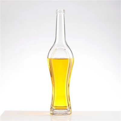 Szklana karafka do wódki i wina o pojemności 750 ml