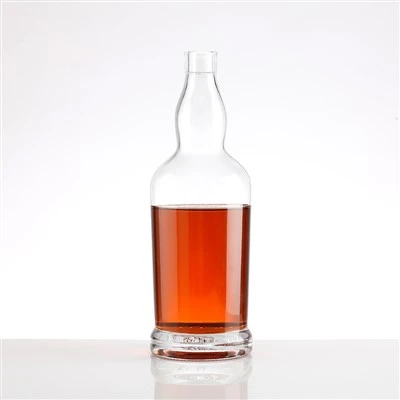 Diamentowa szklana butelka na whisky